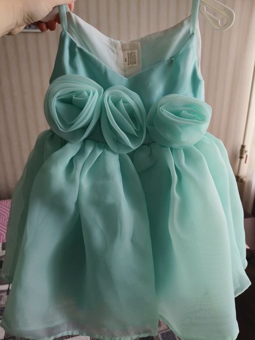 Платье праздничное на девочку