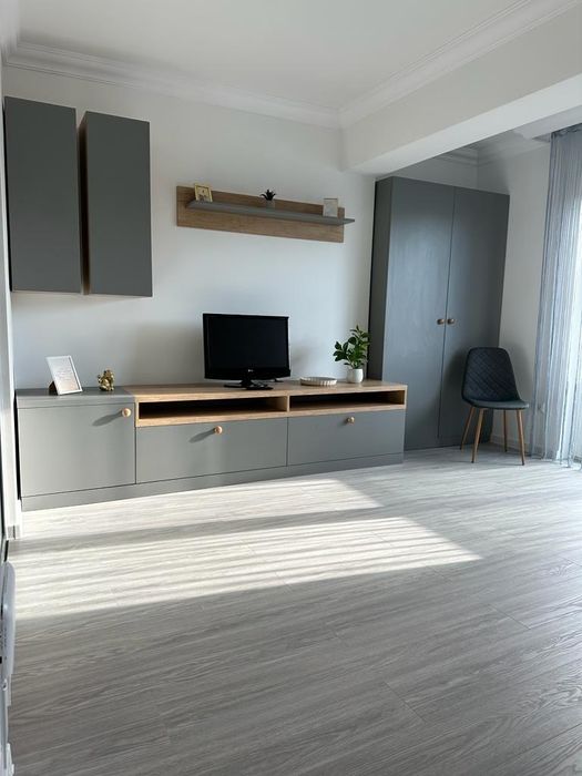 OBOR, CENTRU Regim hotelier