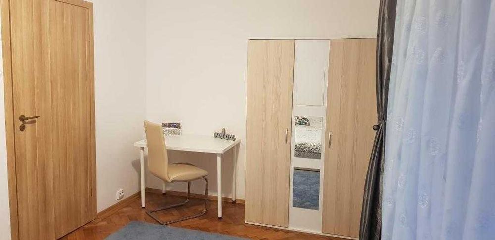 Apartament 2 cam de vanzare Centru Civic Brasov (CEC)