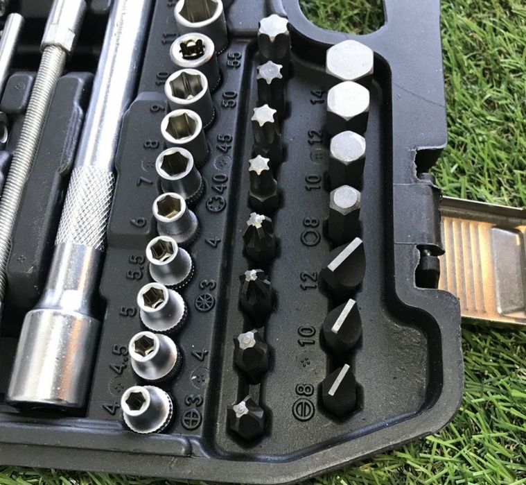 Набор инструментов [ 82 предмета ]