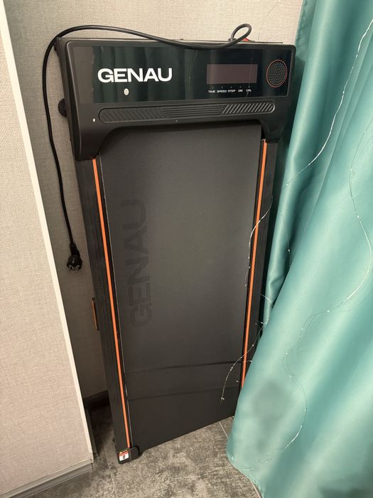 Беговая дорожка и виброплатформу