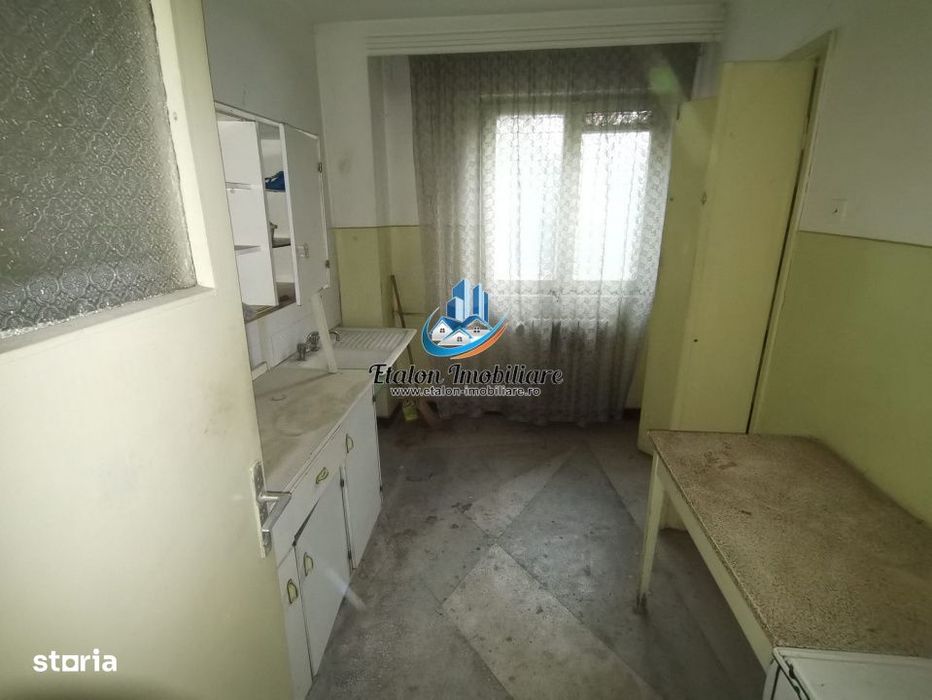 Apartament 2 camere semidecomandat, parter, Zona Posta Maratei — fotografia 1