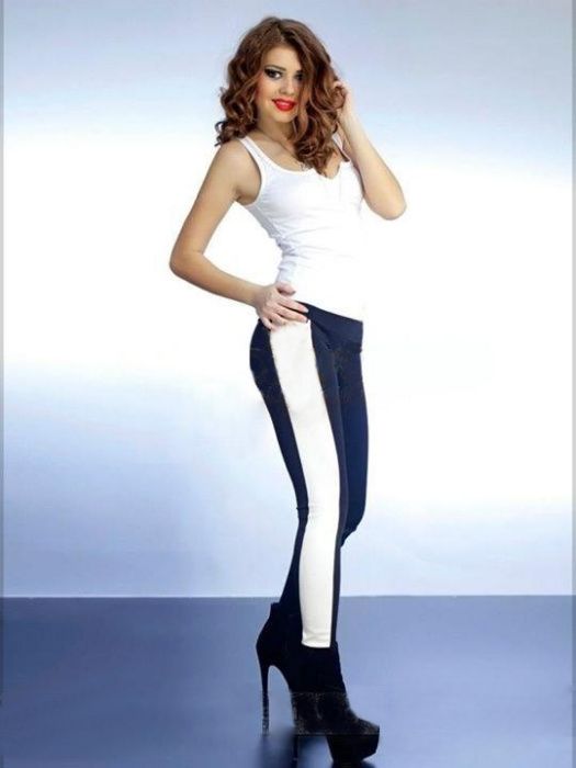 Maiou alb MEXTON cu decolteu deschis TRANSPORT GRATUIT