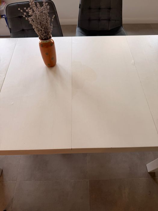 Masa extensibila Ikea cu 6 scaune 220x84cm