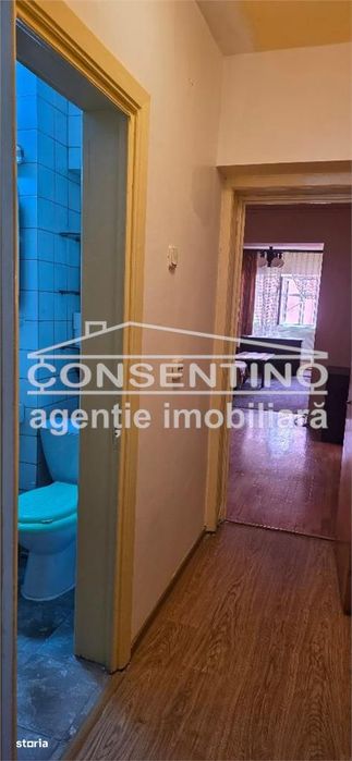 Se vinde imobil cu 4 camere, pe Unirii Sud , liber , cu 3 balcoane — fotografia 3