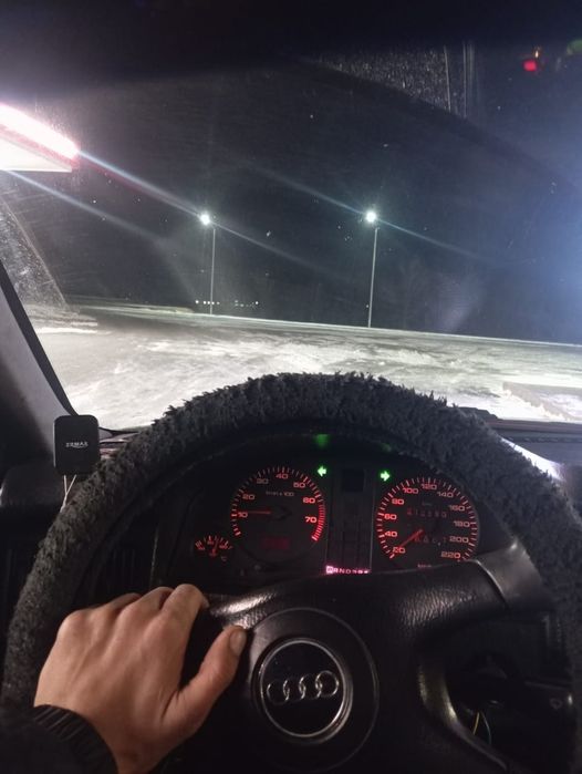 Ауди 80б4        б