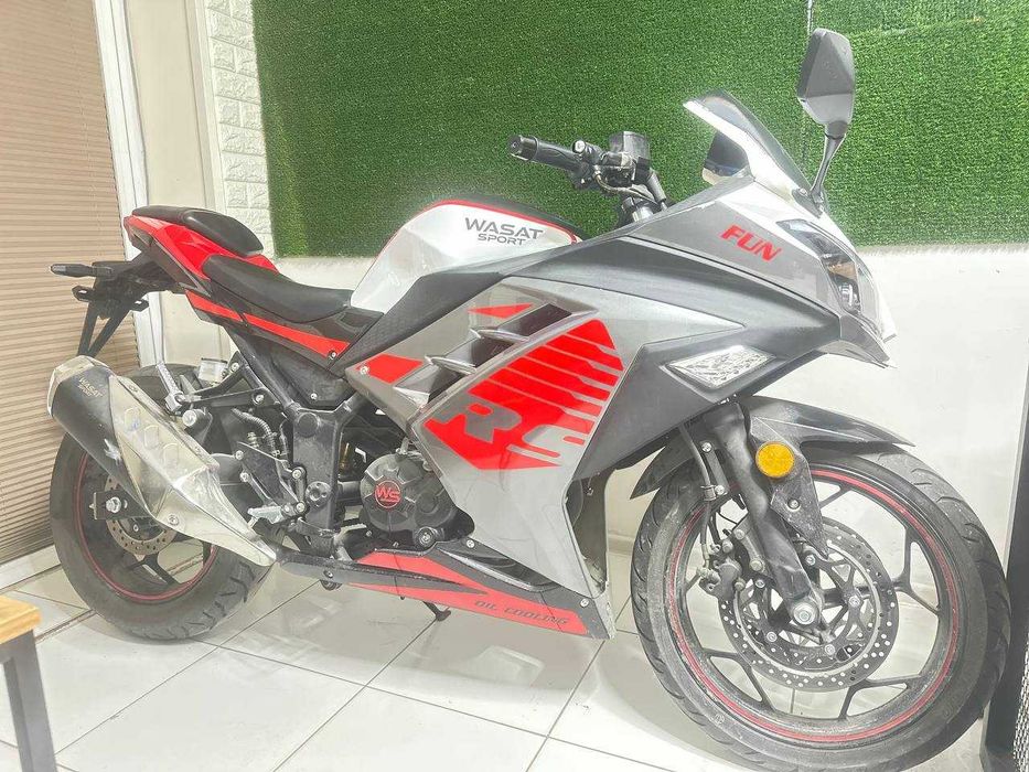 Moto sotiladi srochni kelishilgan narxda