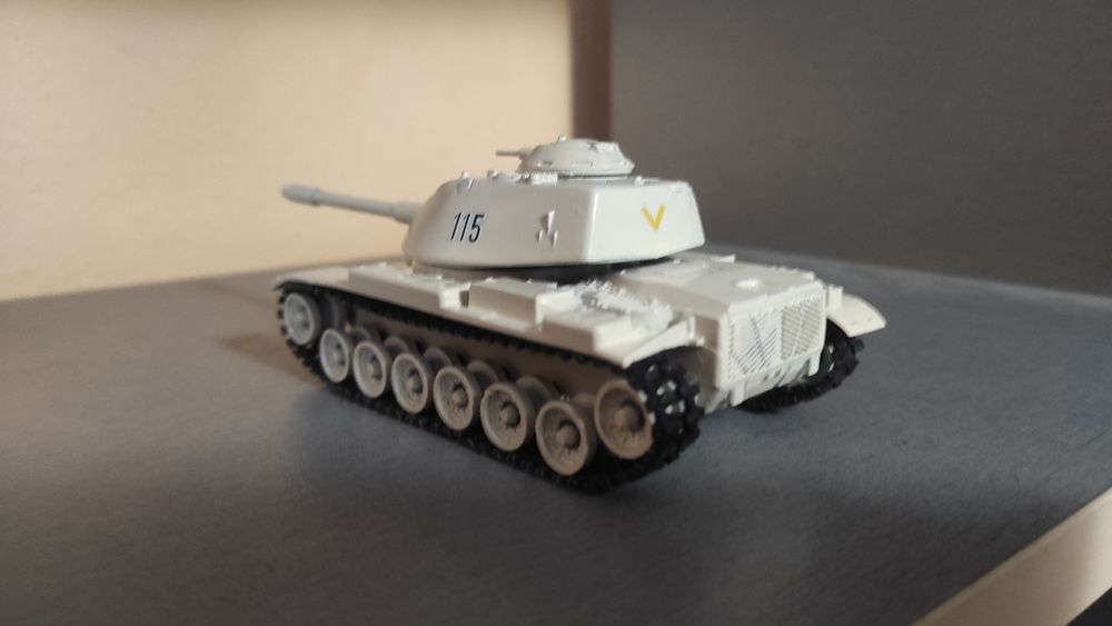 Метални модели различни мащаби