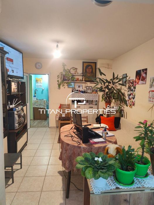 Двустаен апартамент  в кв. Долно Езерово