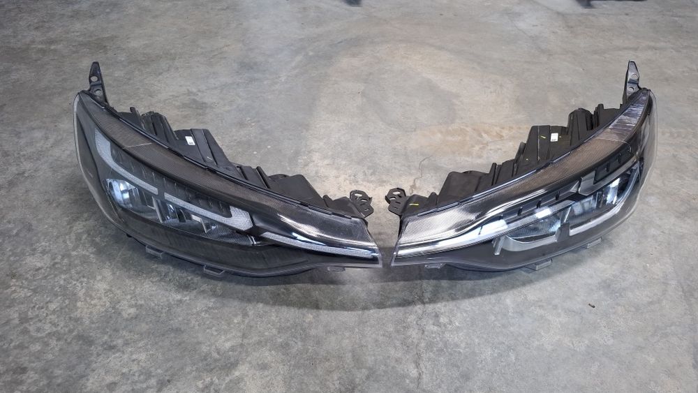 Vind far stinga-dreapta ford transit custom an 2024