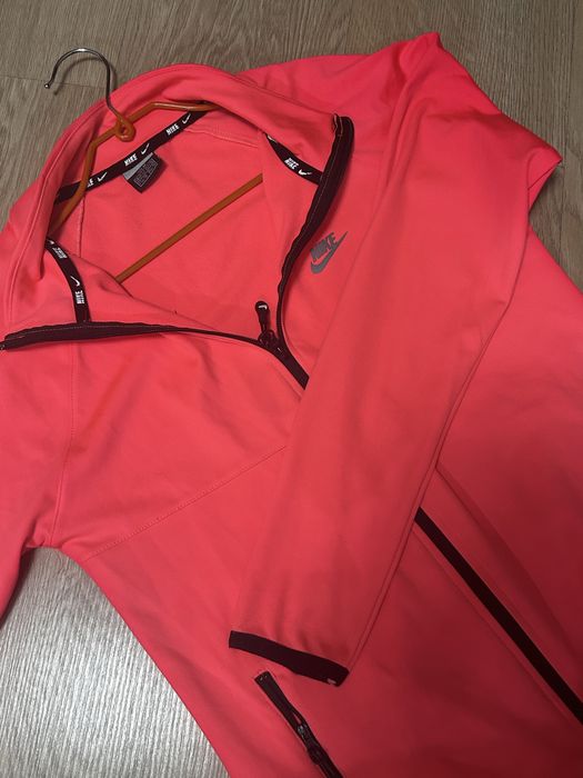 Спортивная кофта Nike