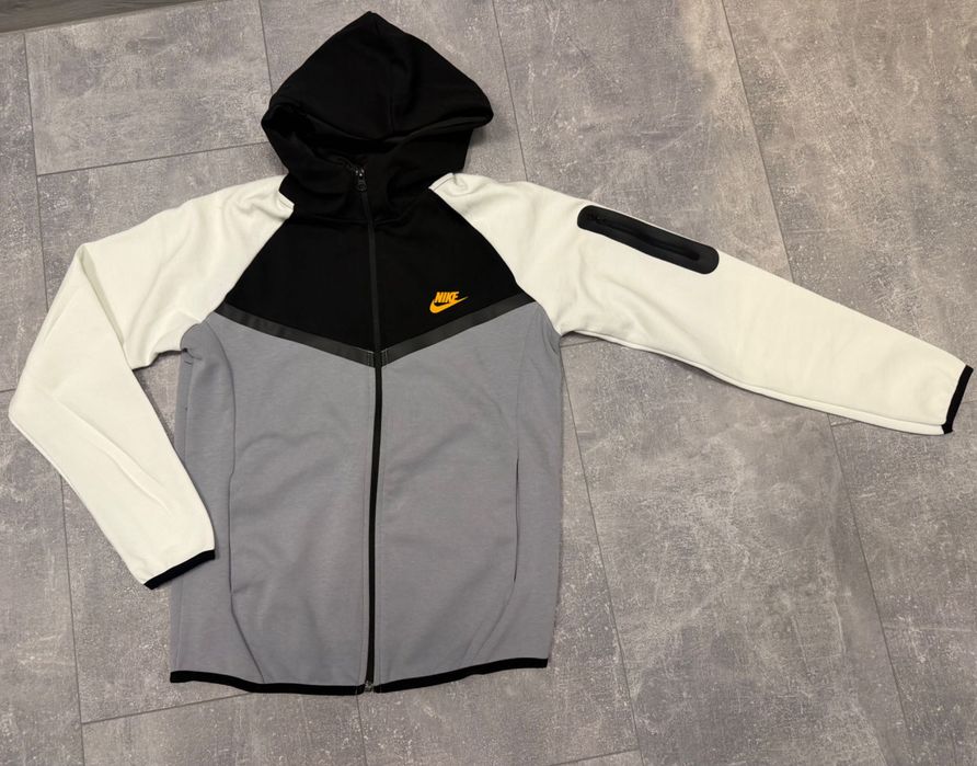 Детски екипи Nike и Adidas
