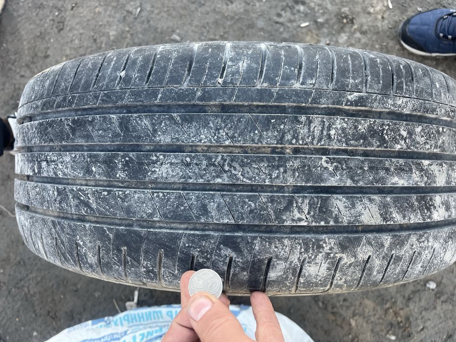 Продам шины 215/55/17