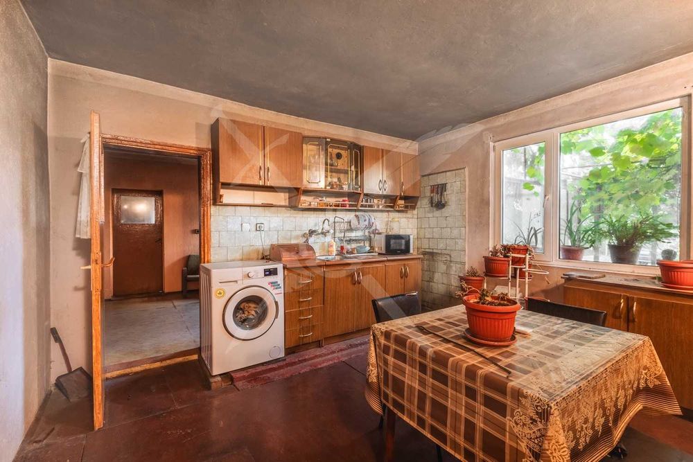 Продава се Къща в с. Горни Богров, Област София-град - 300 кв.м за 833 €/кв.м - Снимка #5