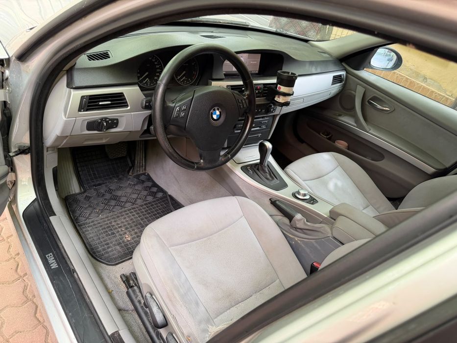 Bmw 320d, cutie automata