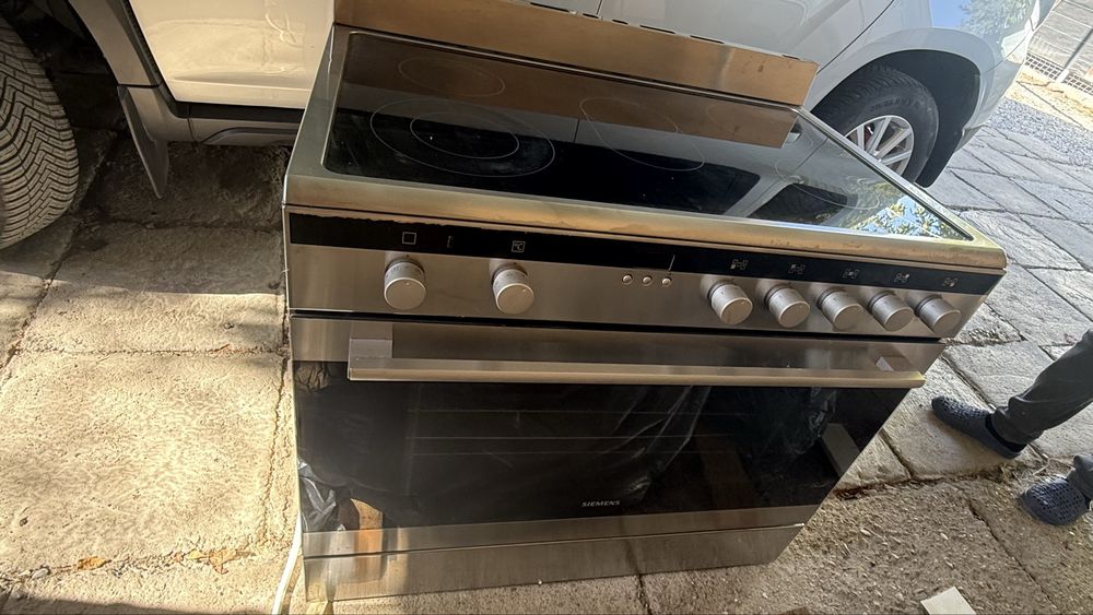 Aragaz electric Siemens cu plite