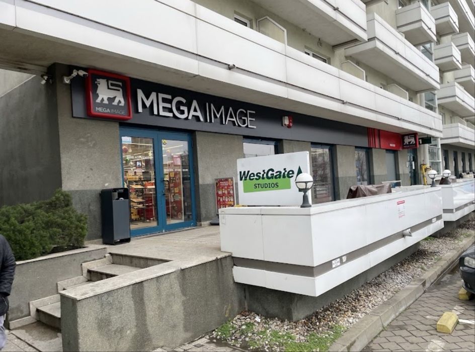 Inchiriez camera camin WEST GATE cu baie proprie