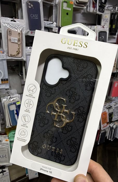 Iphone 16 Оргинален кейс на Guess