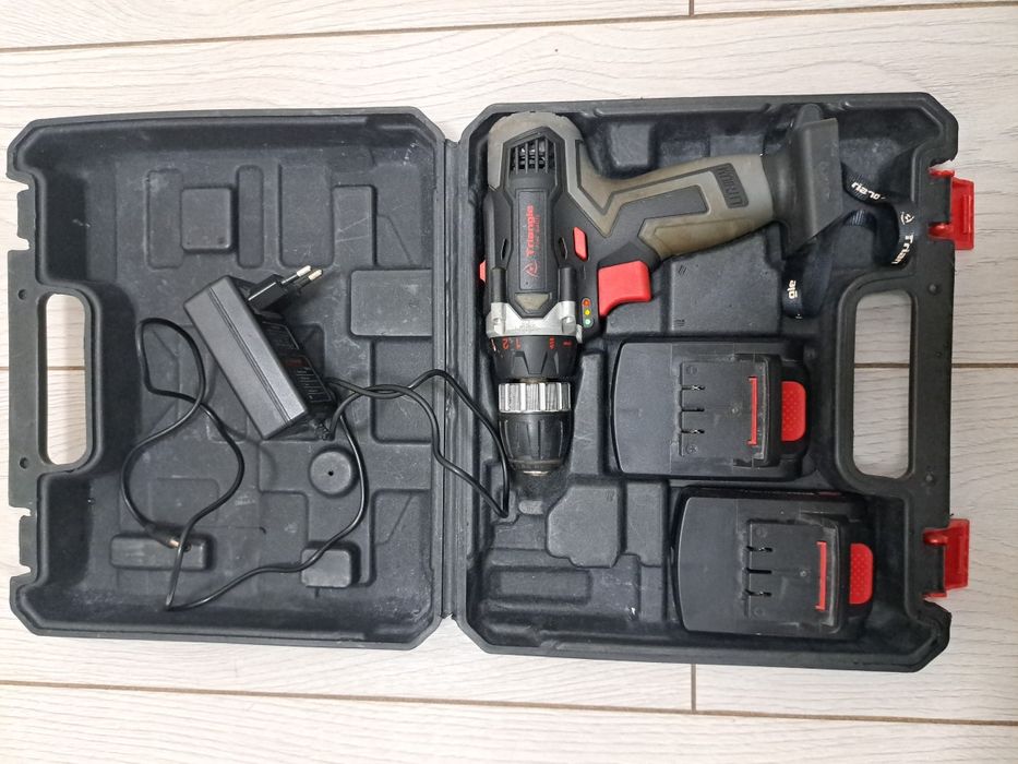 Шуруповерт батарейочный