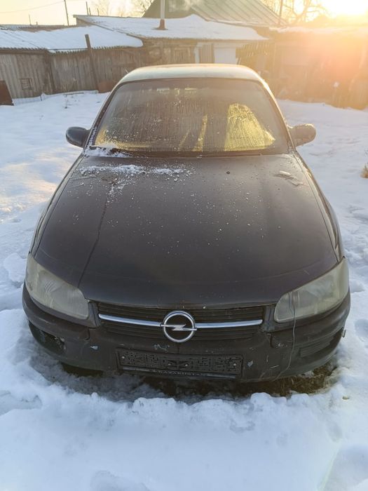 Продам машину Опель омега б.
