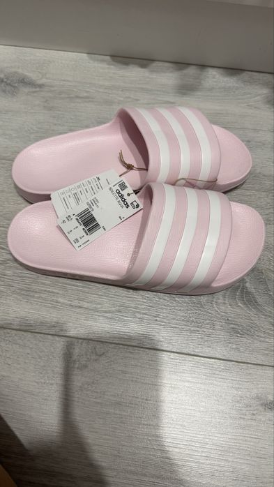 Продам сланцы Adidas оригинал