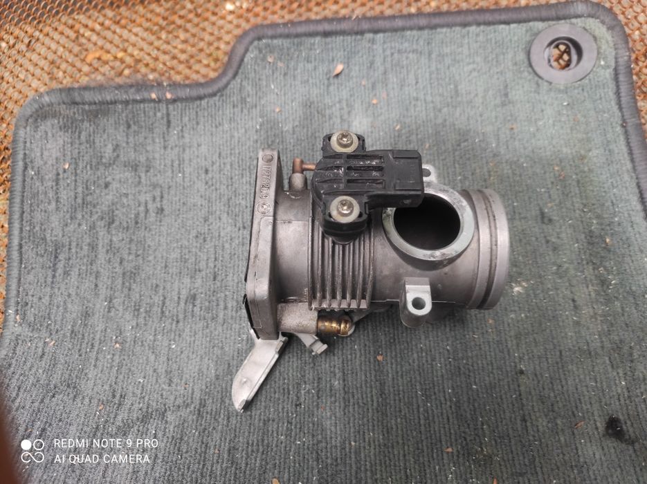 Дроселова клапа БМВ е36