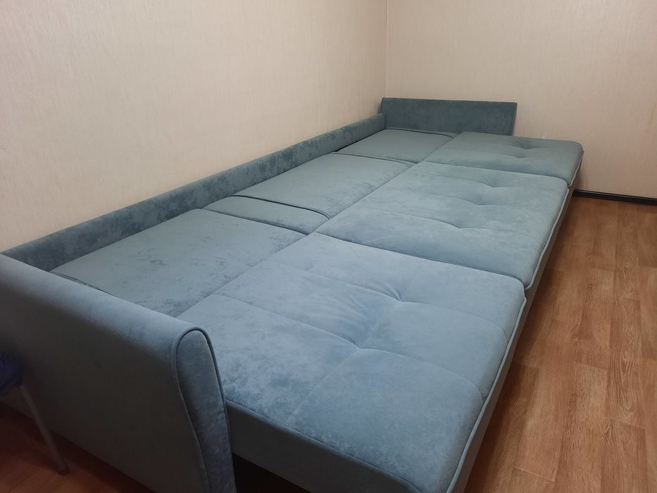Продам диван 4 м