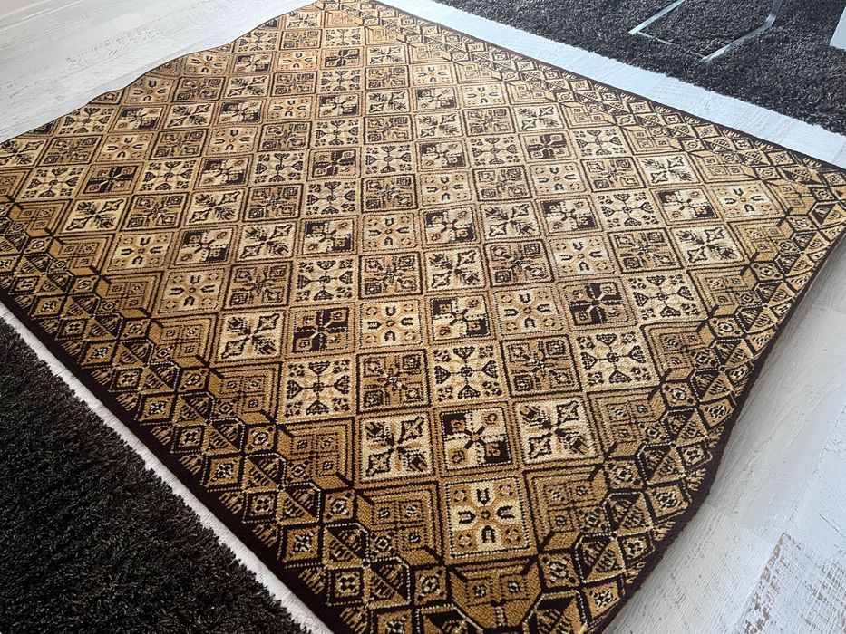 Килим 200x240 като нов