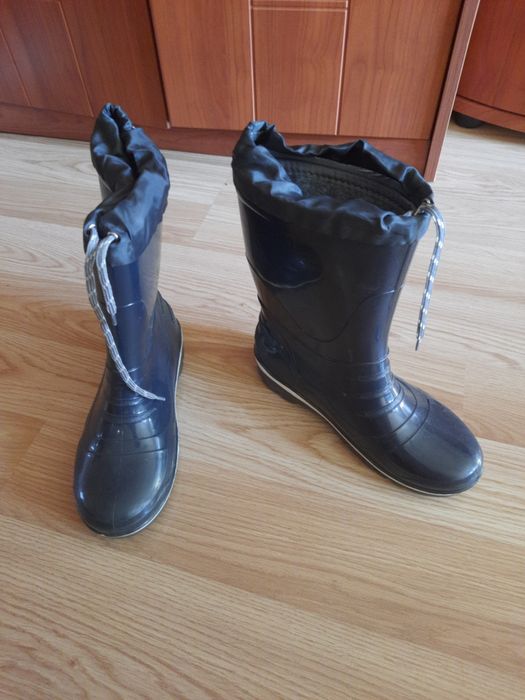 Сапоги резиновые новые с шерстяным носком р-р 35