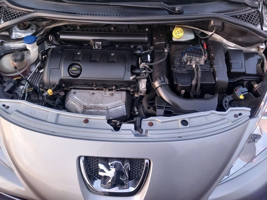 Peugeot 207 - 09/2011 - 1.4i 96CP Euro 5 - Panoramic * Clima - Impecab