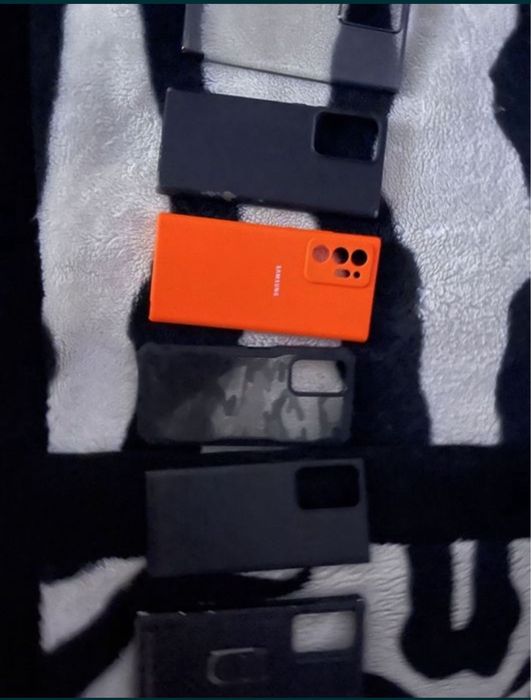 Huse de telefon diferite culori