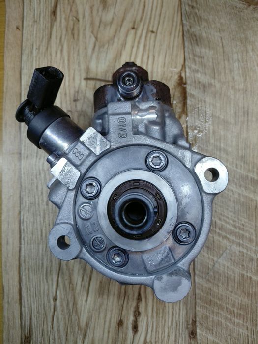 Оригинална ГНП помпа Bosch за BMW 2.0d N47N 184кс / 218кс (0445010517)