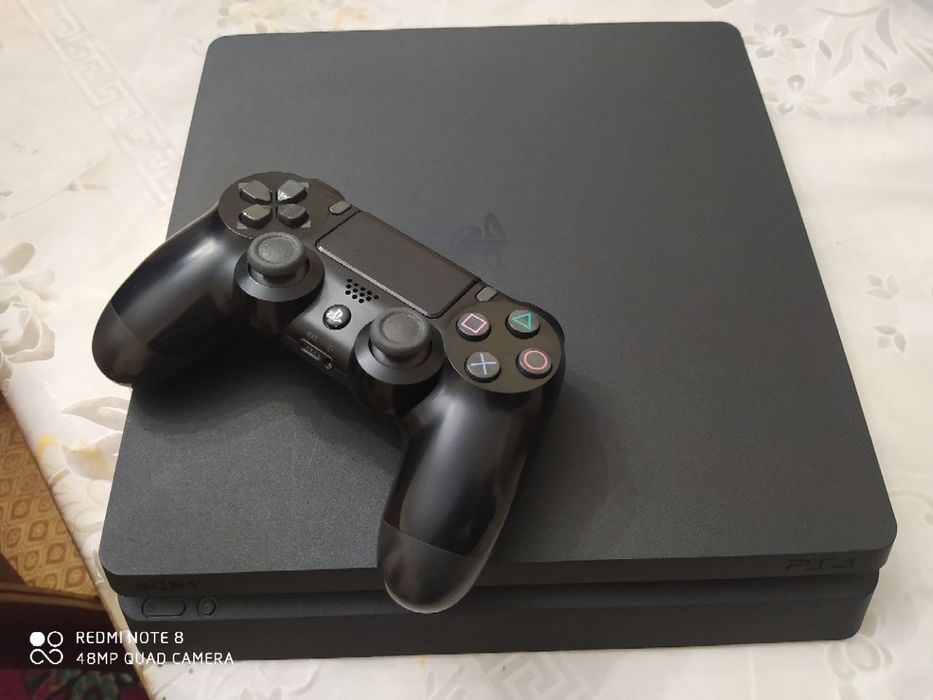 Продам PlayStation 4 500gb Slim