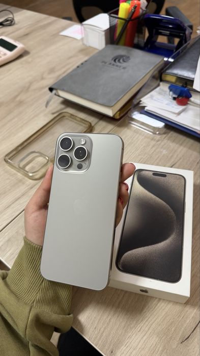 Продам Iphone 15 pro max 1 TB Titanium