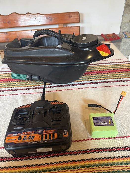 Лодка за захранка Boatman