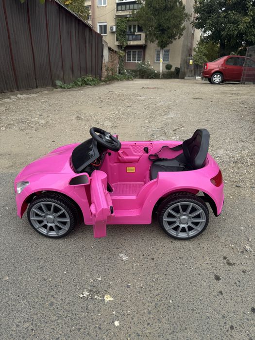 Masinuta cu telecomanda cu 3 viteze