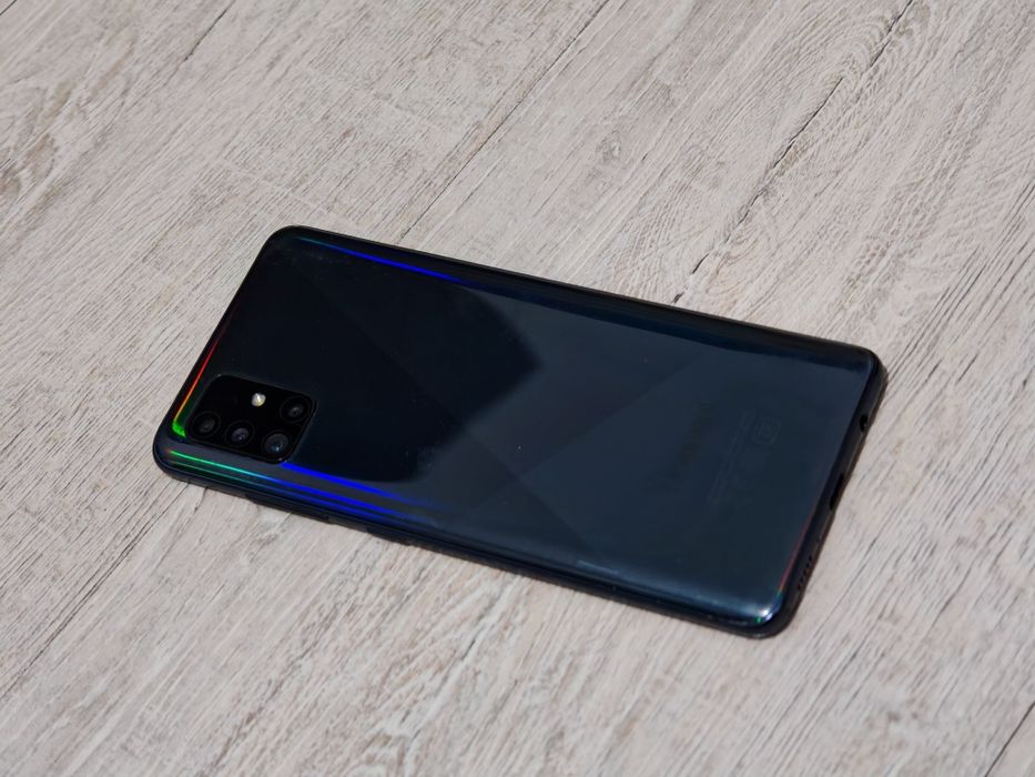 Samsung A51  память 128gb