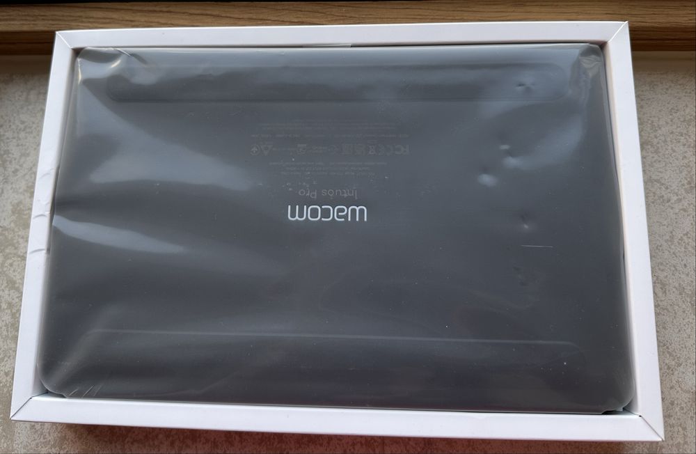 Графический планшет Warcom Intuos Pro Small PTH-460