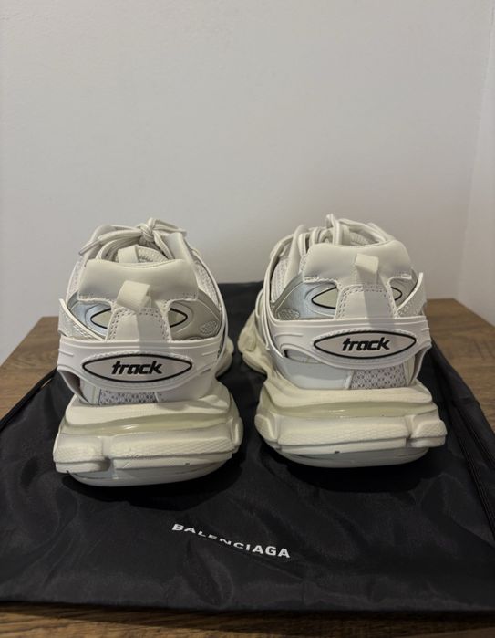 balenciaga track
