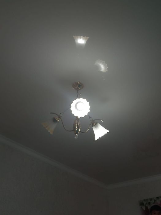 Продам люстры в отличном состоянии