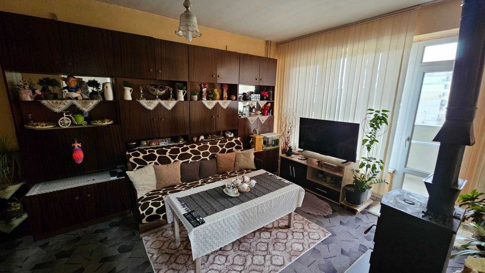 Продава се Двустаен апартамент в Разград, Орел - 62 кв.м за 559 €/кв.м - Снимка #2