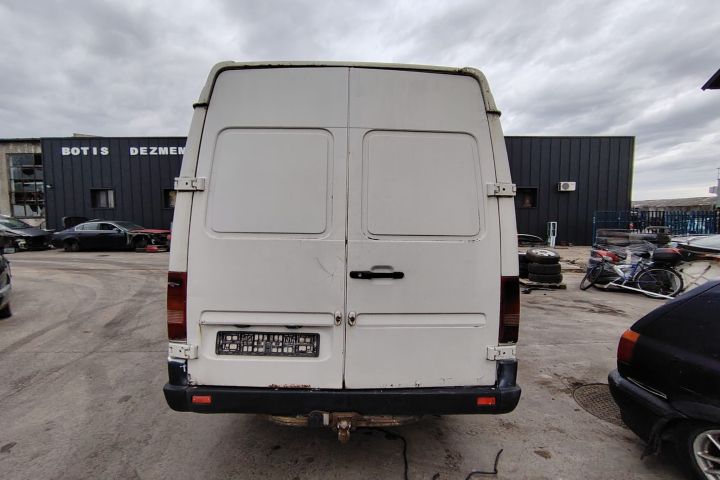 Far dreapta Volkswagen VW LT35 2000 2.5 TDi MT (109 hp)