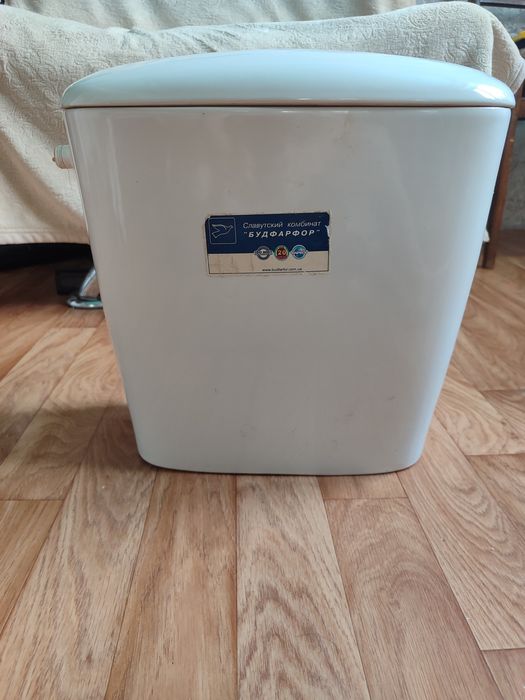 Бочек смывной на унитаз