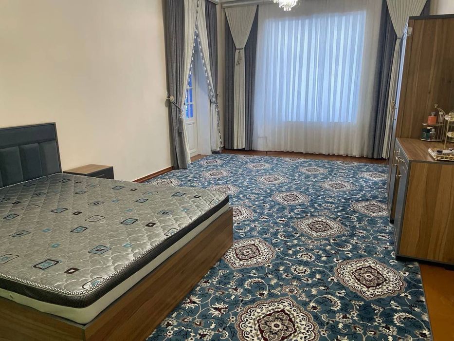 Дом 4 соток 2х этажный 10 комнат Трикотажка 65 школа