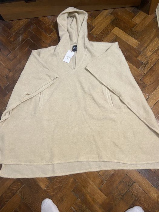 Poncho zara cu eticheta