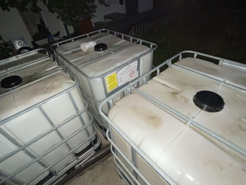 Полевные ёмкости 1000 литровые.