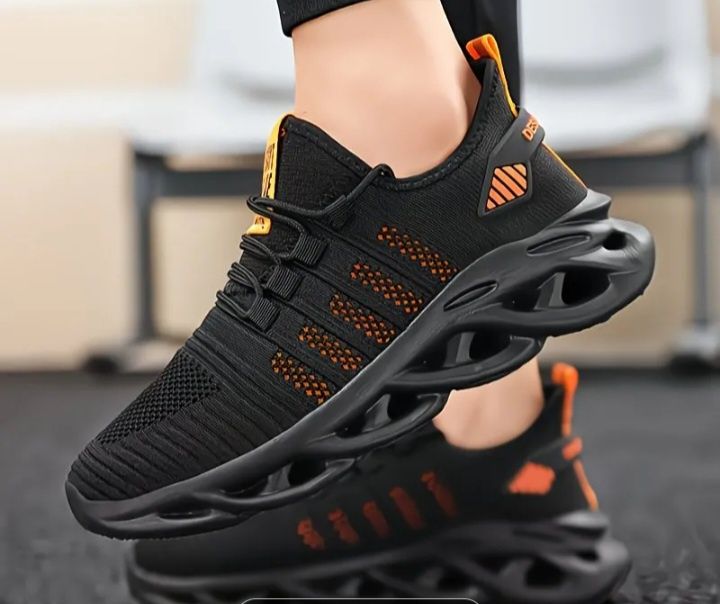 Продам мужские кроссовки