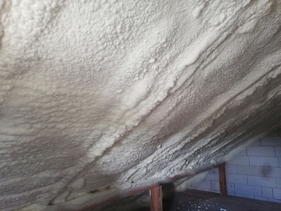 Izolații cu spumă poliuretanică