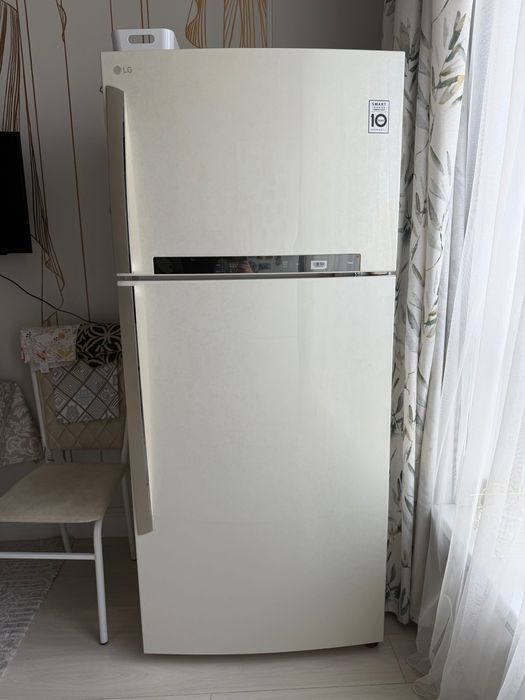 Холодильник LG Thinq
