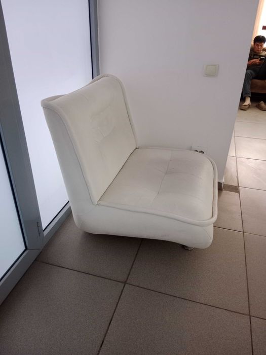 Продам диванчик кресло